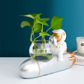 Nordic creative cute astronaut ornaments green pineapple hydroponic glass vase with light aquarium office desktop decoration
