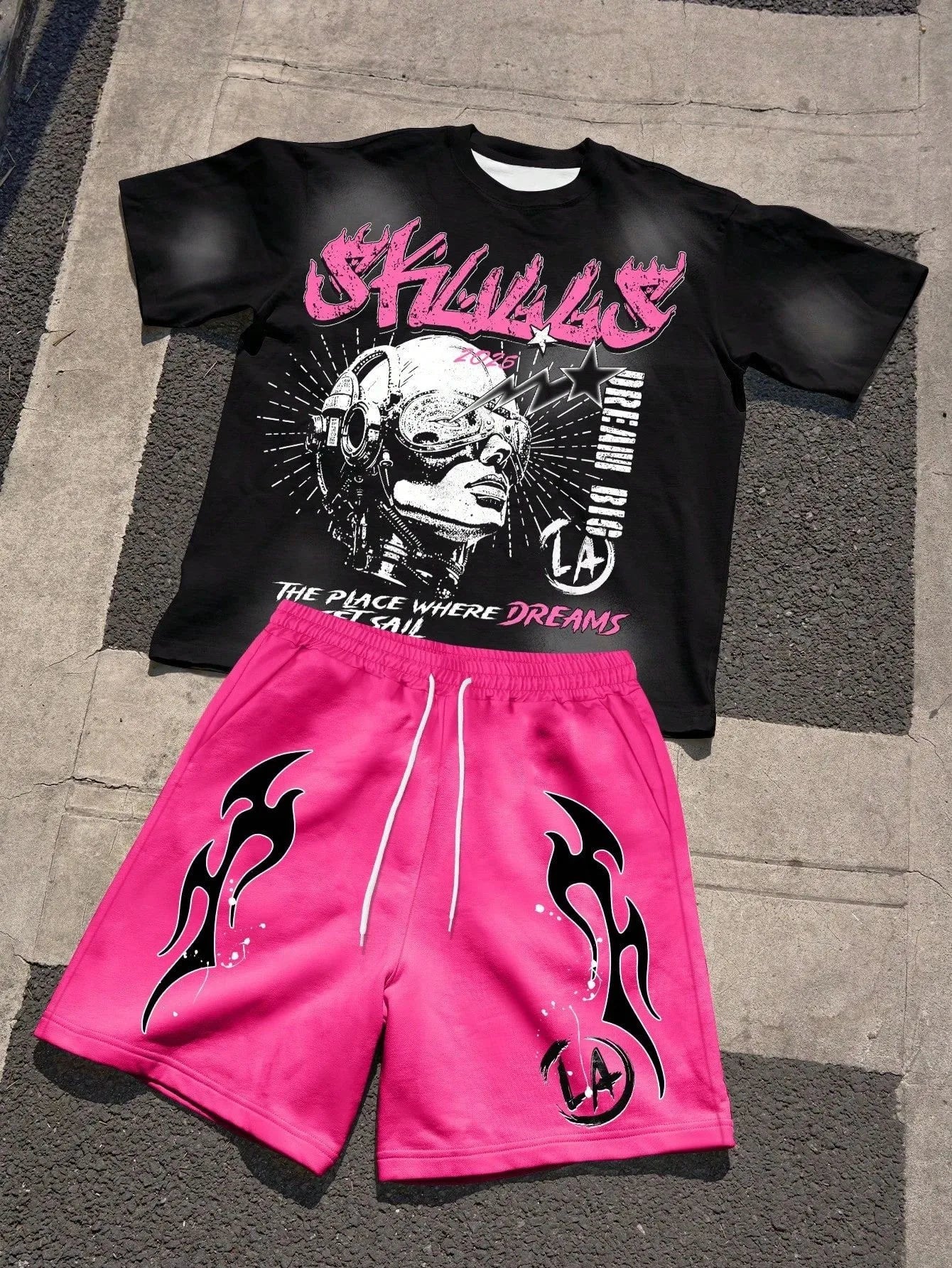 Summer Men’s Lightweight Printed Tee and Shorts Set – Comfortable Casual Wear