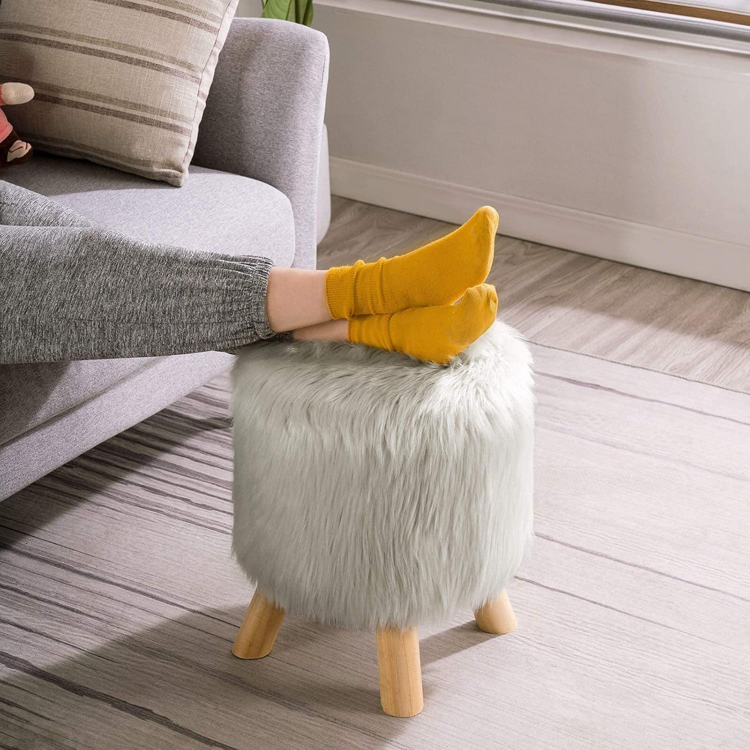 E-CL Solid Pine Round Wooden Stool with 4 Legs Living Room Sofa Stool Customizable Stool